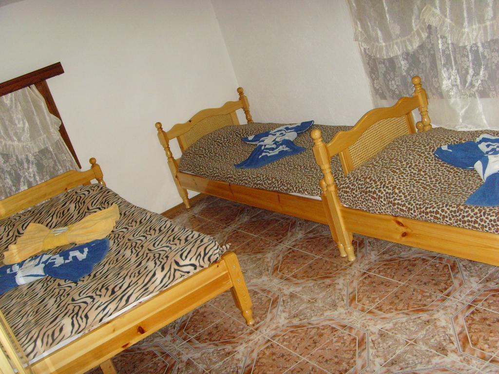 Kuma Lissa Guest House Kozhari Camera foto