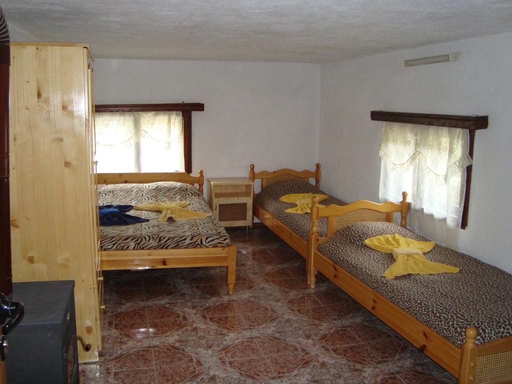 Kuma Lissa Guest House Kozhari Camera foto